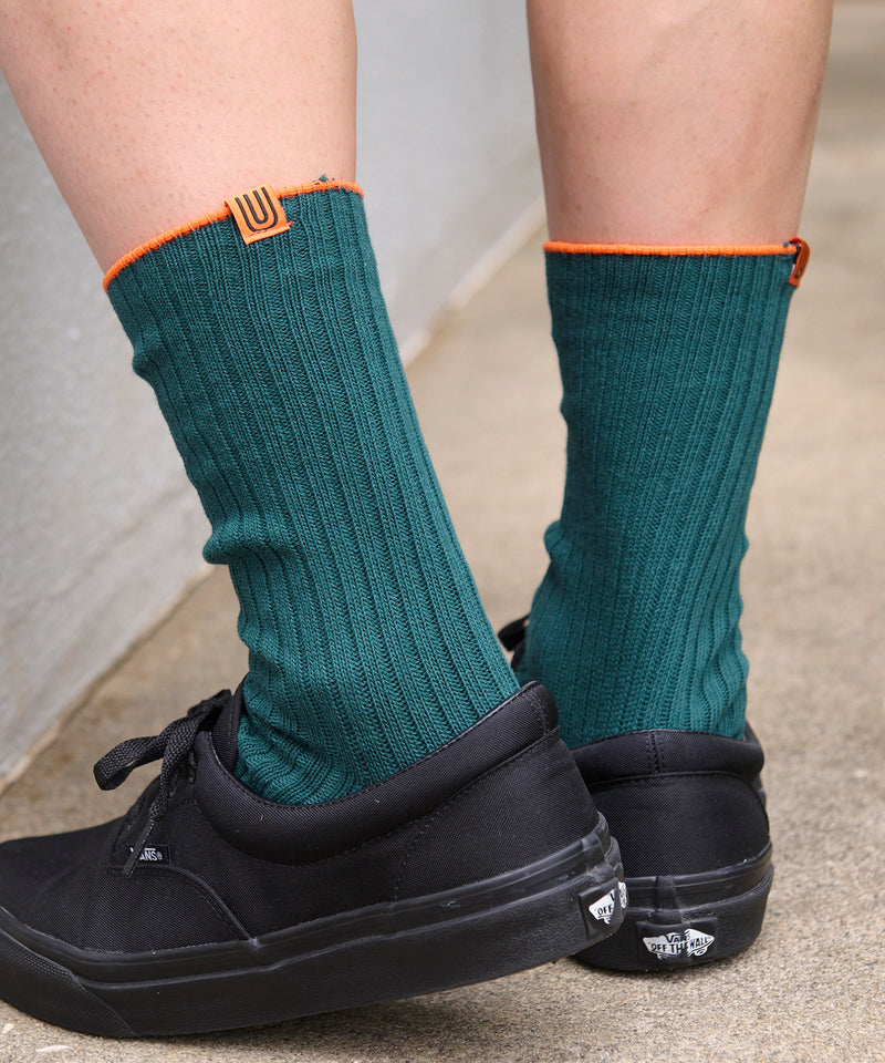 UNIVERSAL OVERALL UO V ソックス