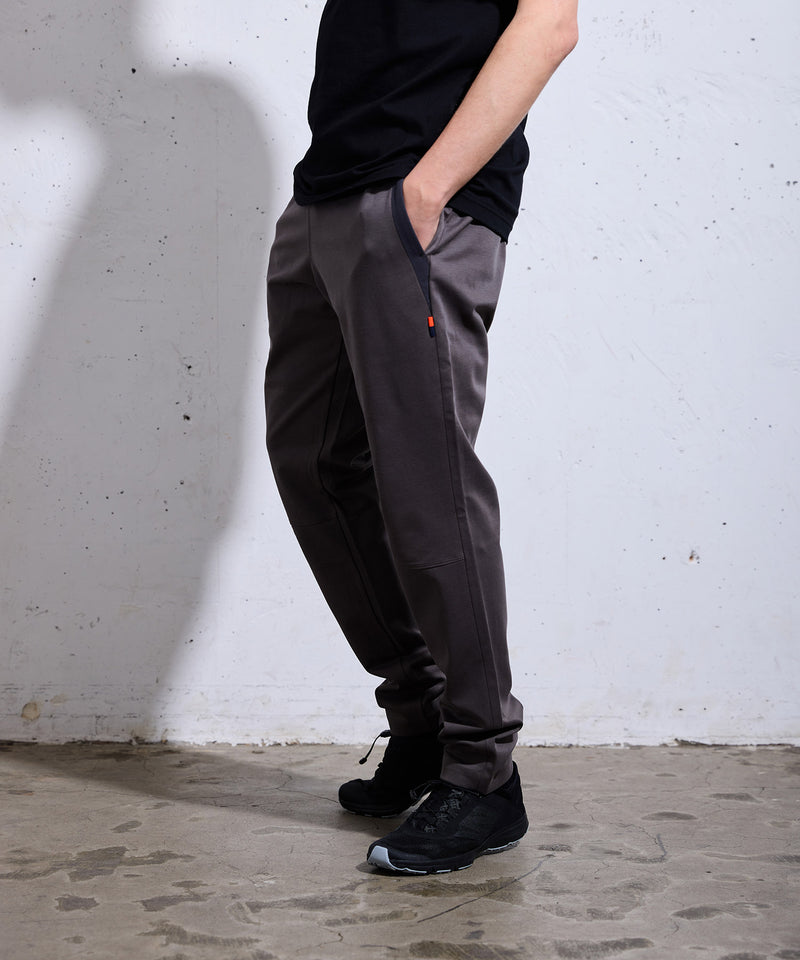 ARTA CVSTOS テーパード パンツ（2Colors）