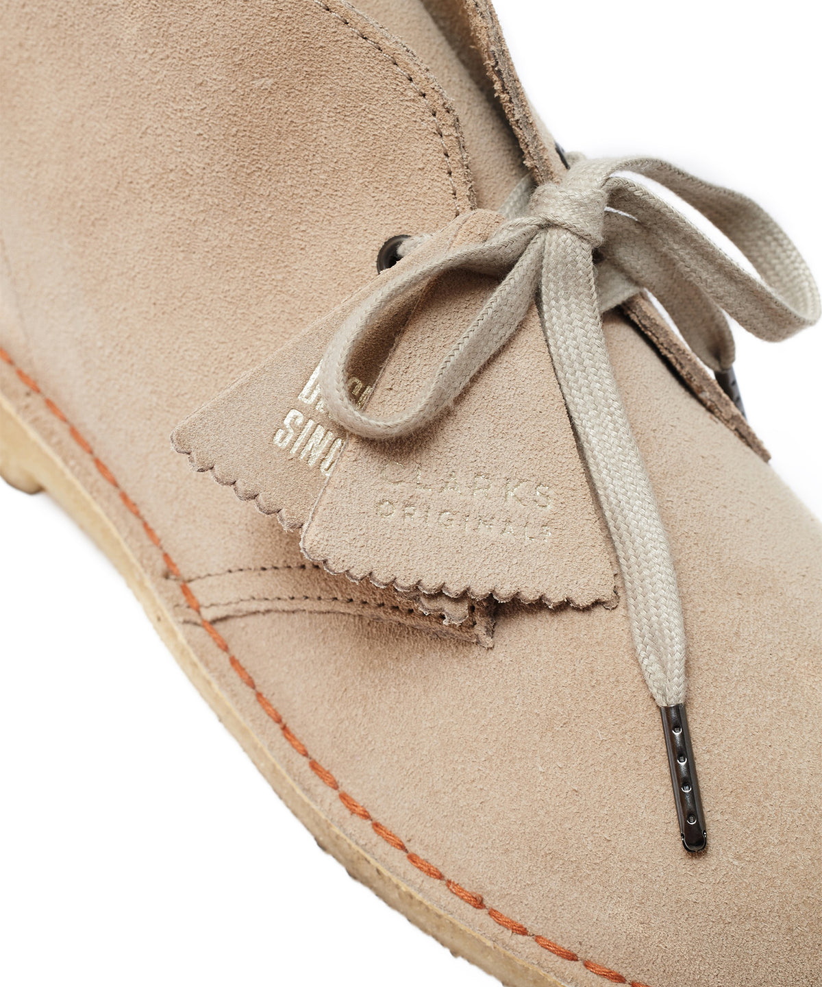 Clarks デザートブーツ Sand Suede 26155527