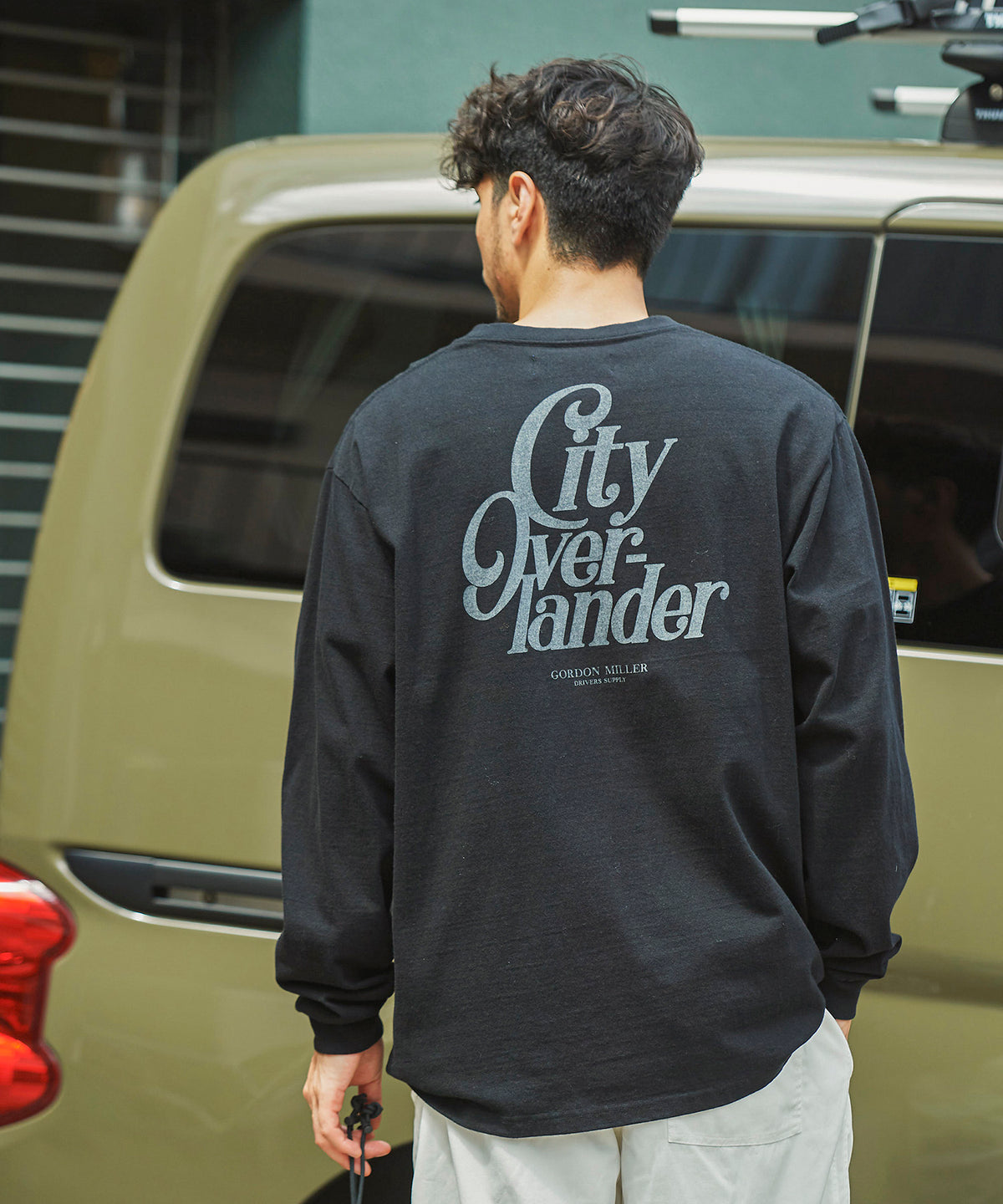 GORDON MILLER City Over-Landarポケットロングスリーブティー GORDON MILLER City Over-Landarポケットロングスリーブティー